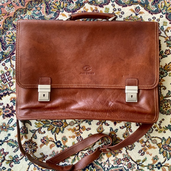Unisex Leather Brown Bag NWOT, but it was in my wardrobe for a while - Picture 15 of 17